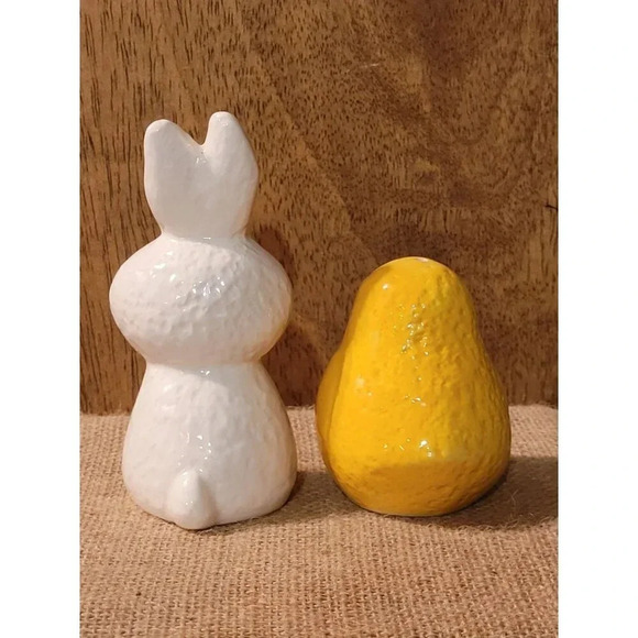 Cracker Barrell Bunny and Chick Salt and Pepper Shakers, EUC - Picture 2 of 4